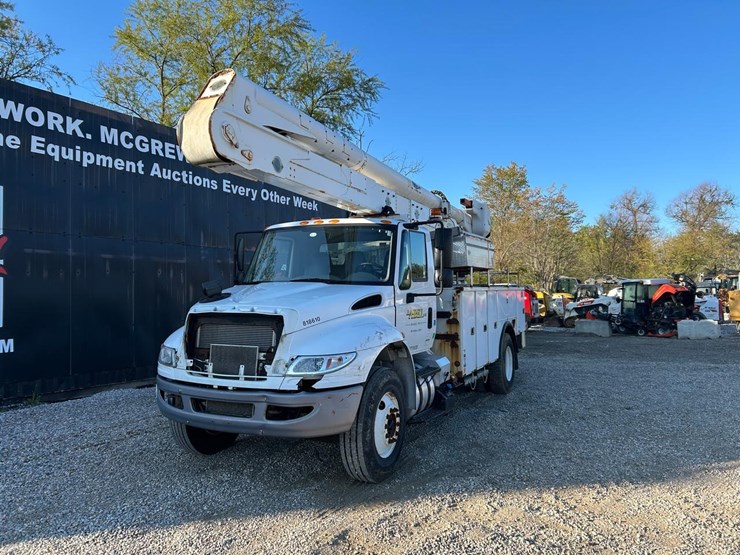 2016-international-durastar-4300-image-8