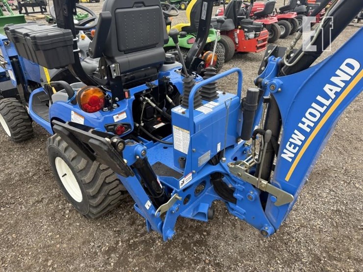 2019-new-holland-workmaster-25s-image-7