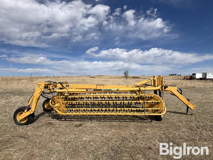 2011-vermeer-r2800-image-4