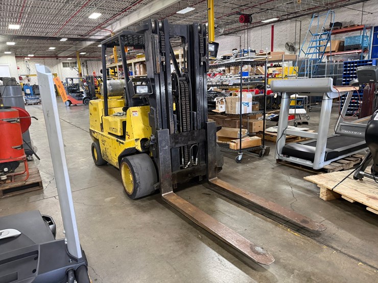 #2000-•-hyster-7700lb-forklift-image-4
