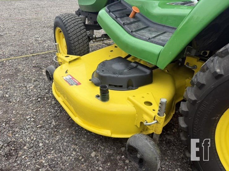 2021-john-deere-x590-image-7