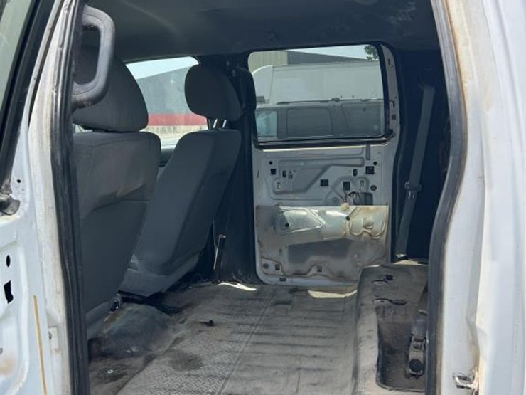 2014-ford-f150-xl-image-13