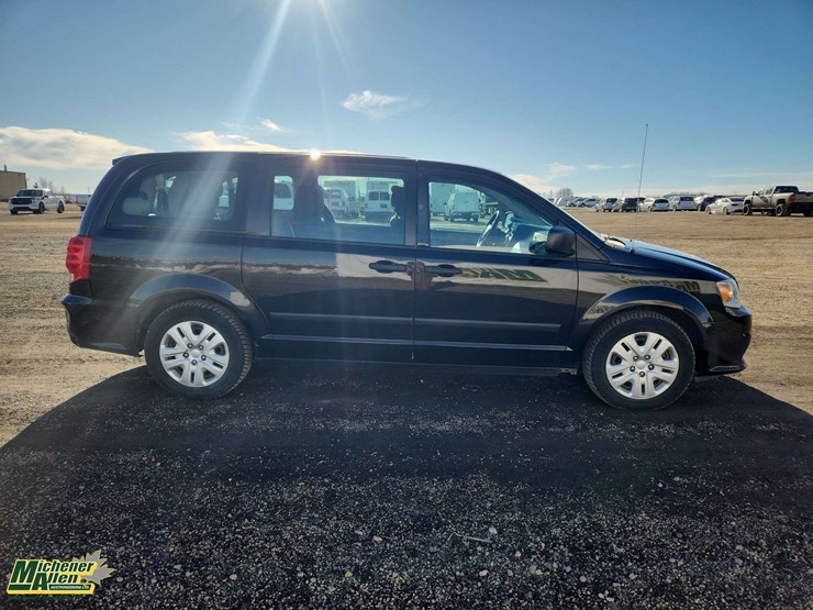 2014-dodge-grand-caravan-image-8