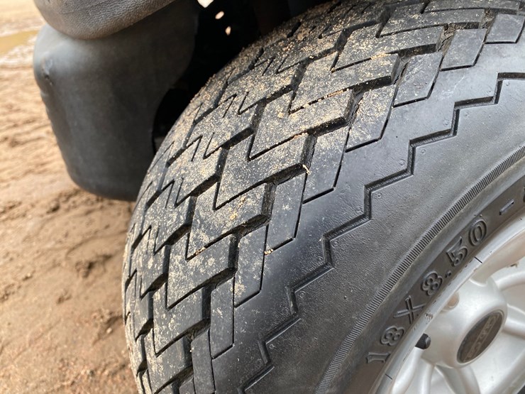 #1584-•-club-car-electric-golf-cart-with-charger-image-14