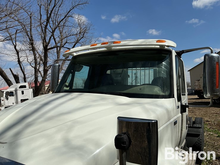 2013-international-prostar-image-15