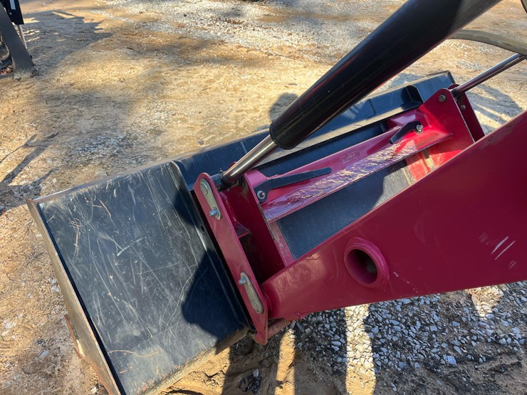 2018-mahindra-5545-image-12