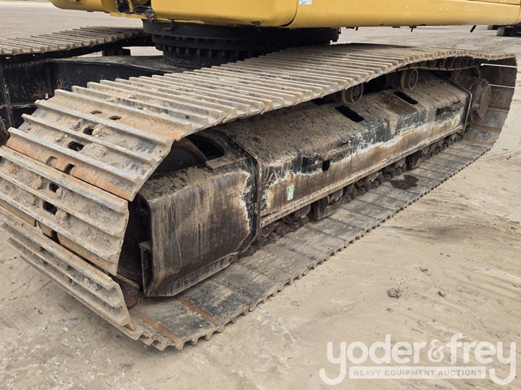 2021-caterpillar-336-image-10
