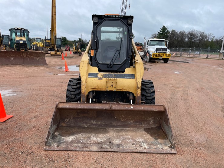 2005-caterpillar-252b-image-2