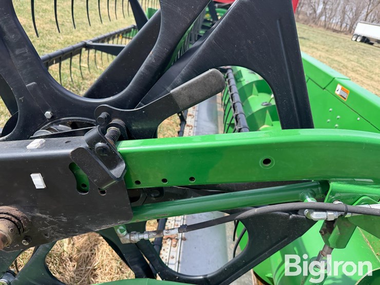 2011-john-deere-620f-image-17