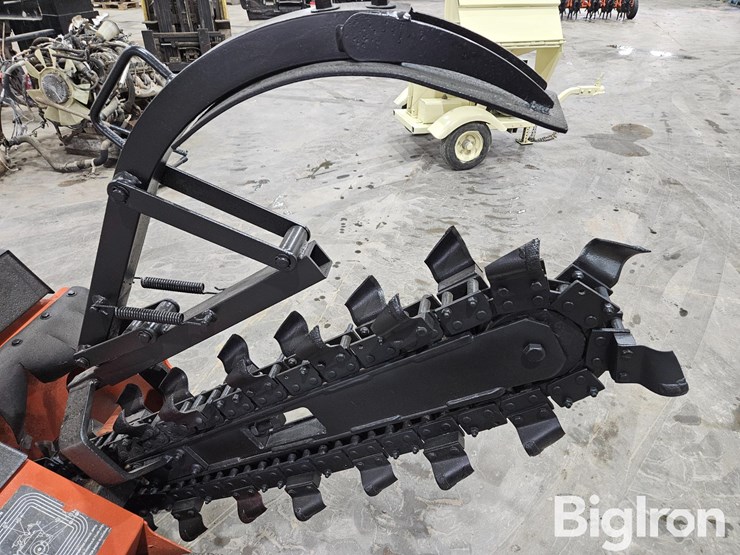 2002-ditch-witch-1820h-image-11