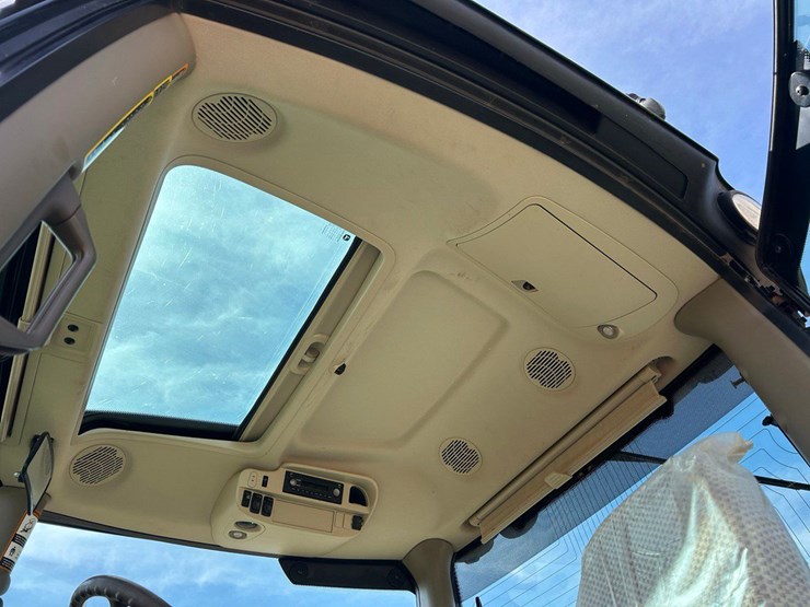 2018-john-deere-6145r-image-8