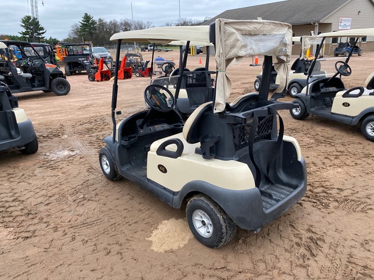 #1583-•-club-car-electric-golf-cart-with-charger-image-10