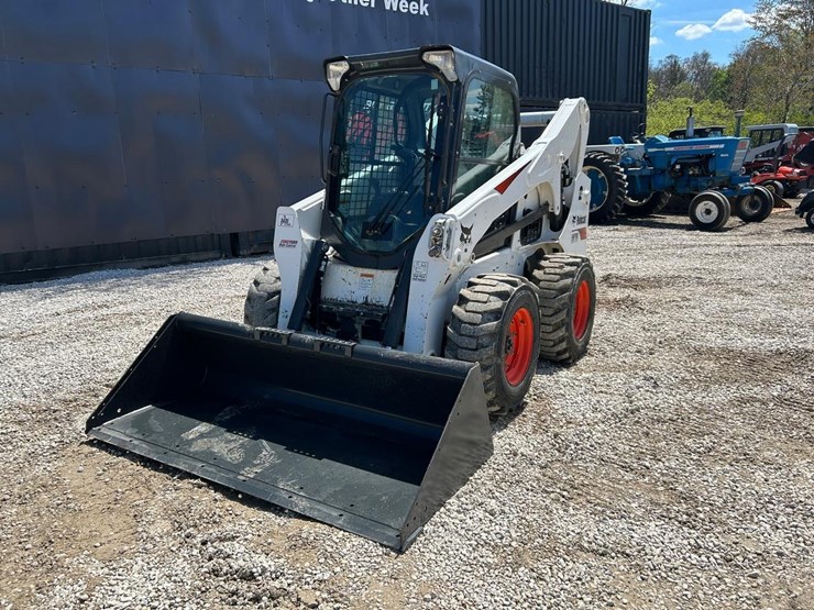 2022-bobcat-s770-image-8