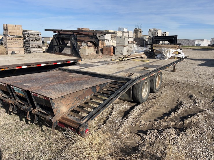 gooseneck-flatbed-trailer-image-16