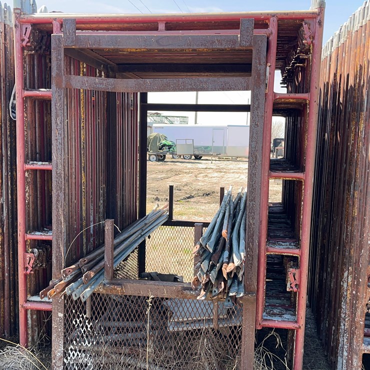Scaffolding on Carring Cage.