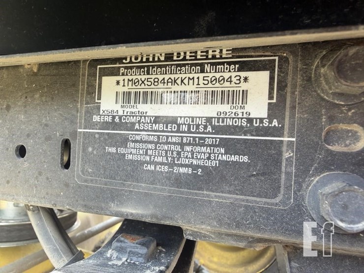 2018-john-deere-x584-image-17