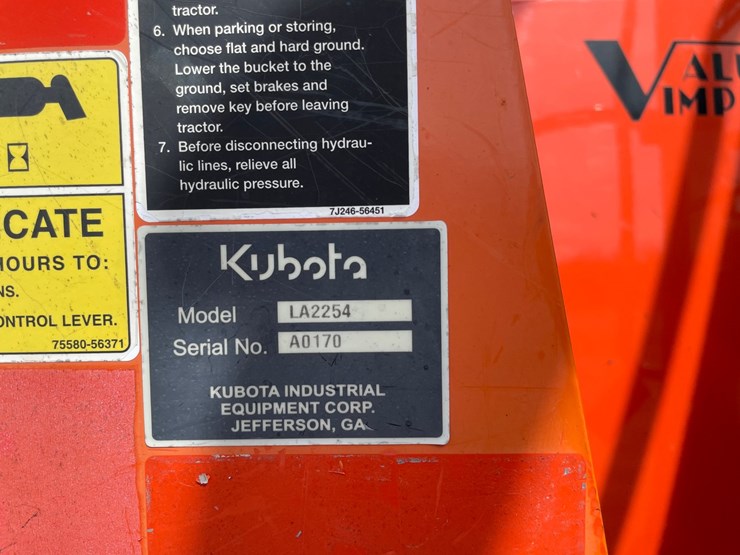 2014-kubota-m135gx-image-12