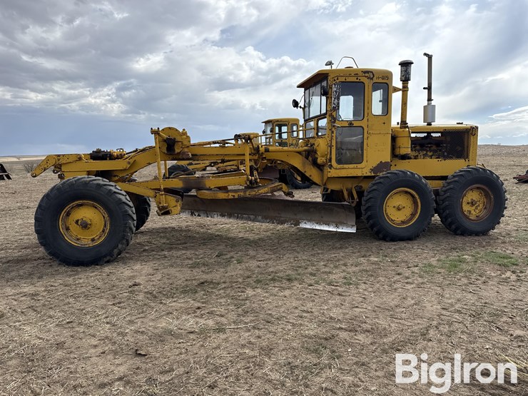 caterpillar-12-image-8