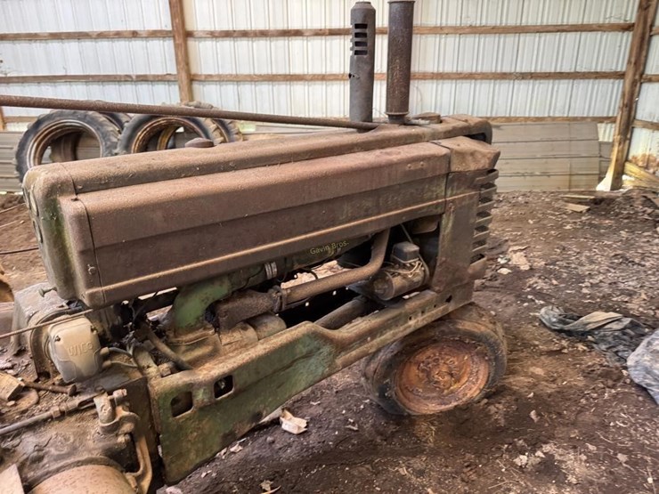 john-deere-tractor-image-9