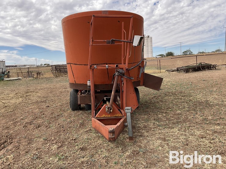 jay-lor-600-direct-3ii-vertical-mixer/feeder-image-2