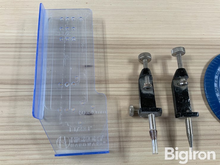 various-hand-tools-image-11