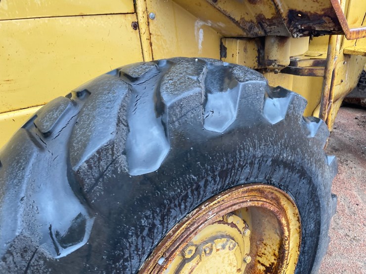 1979-caterpillar-930-image-15