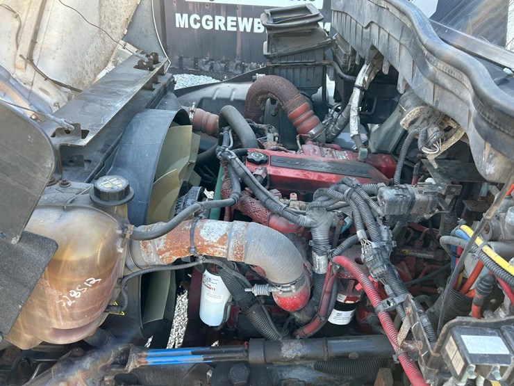 2016-international-durastar-4300-image-11