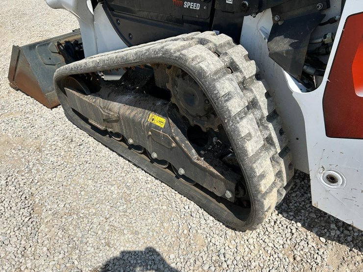 2023-bobcat-t64-image-16