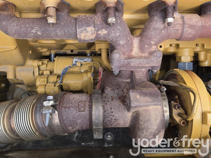 2021-caterpillar-336-image-93