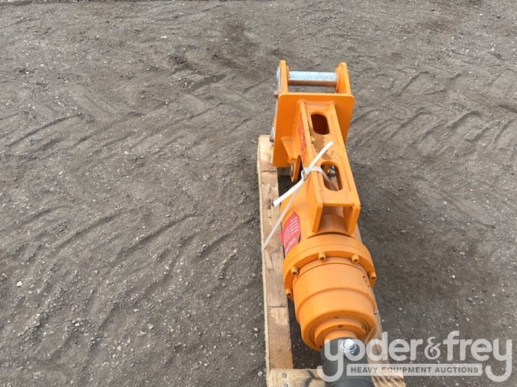 caterpillar-303-image-10