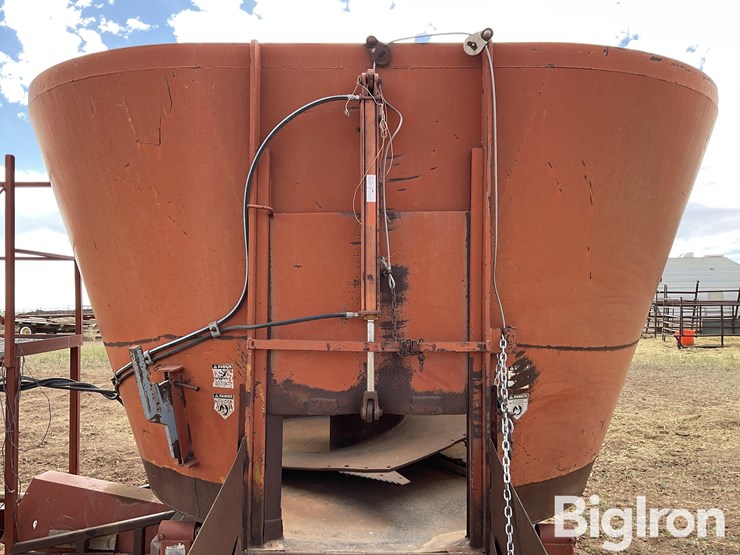 jay-lor-600-direct-3ii-vertical-mixer/feeder-image-19