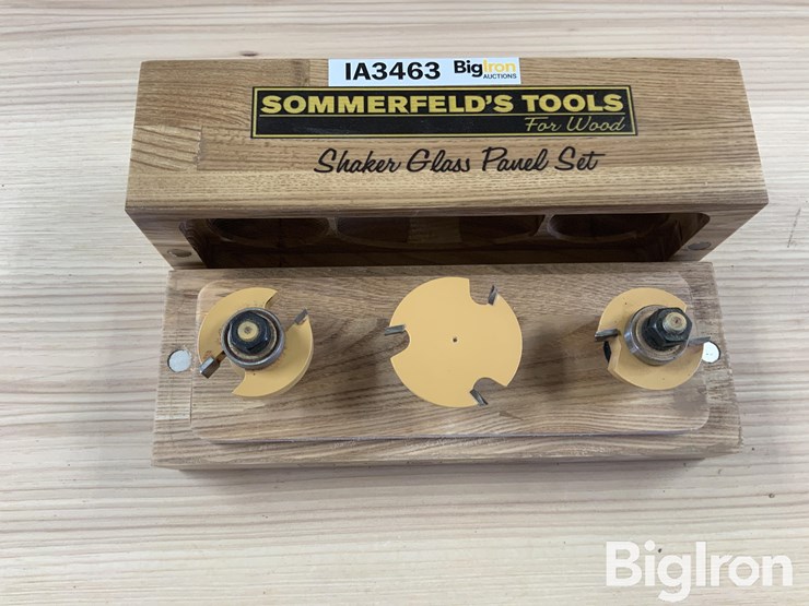 sommerfeld’s-tools-shaker-glass-panel-set-image-17