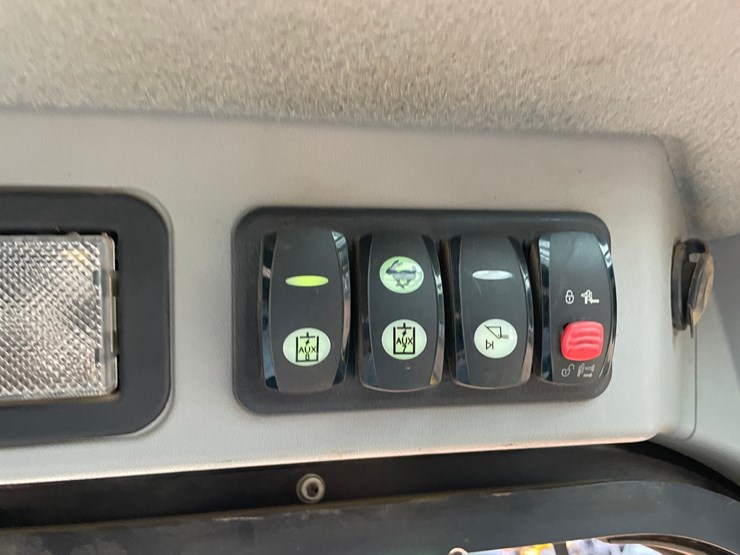 2014-caterpillar-287d-image-35