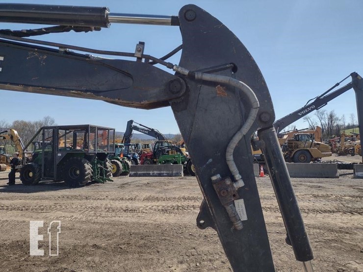 2022-deere-35g-image-27