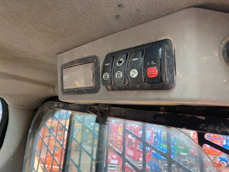 caterpillar-259d-image-42