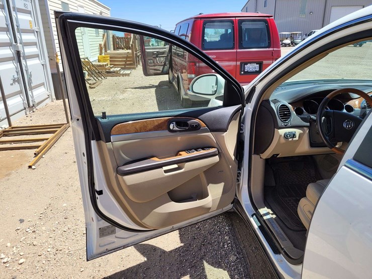 2009-buick-enclave-cxl-image-11
