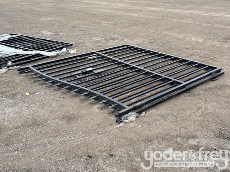 unused-sklp-14'-bi-parting-wrought-iron-gate-image-3