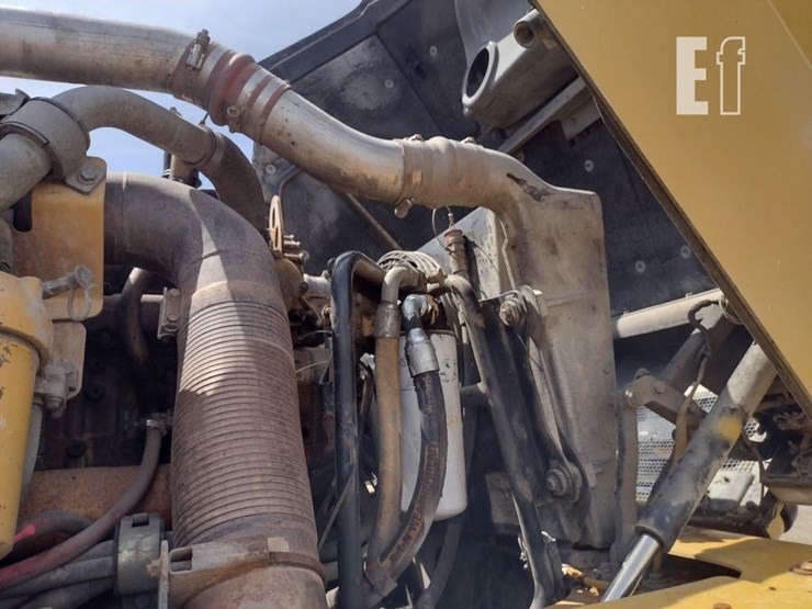2007-caterpillar-740-image-43