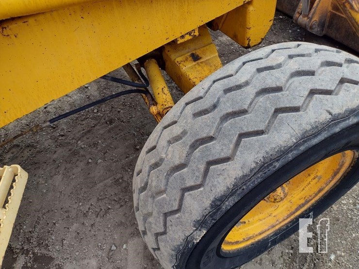 1991-deere-310d-image-29