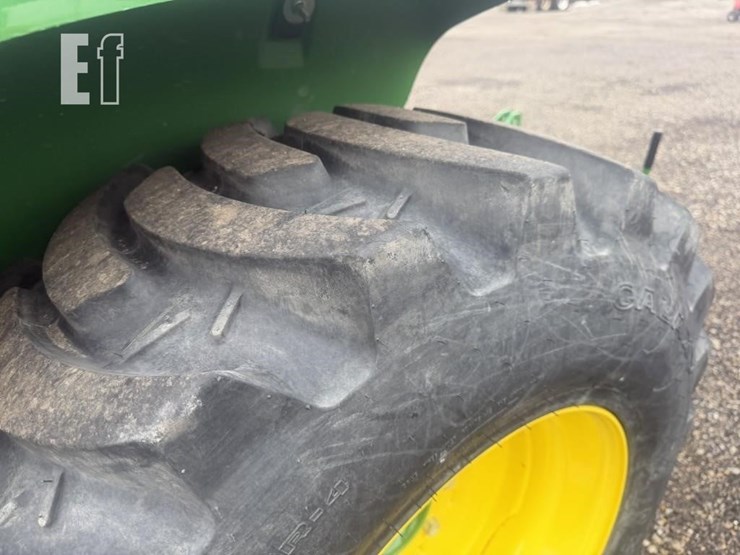 2020-john-deere-3039r-image-12