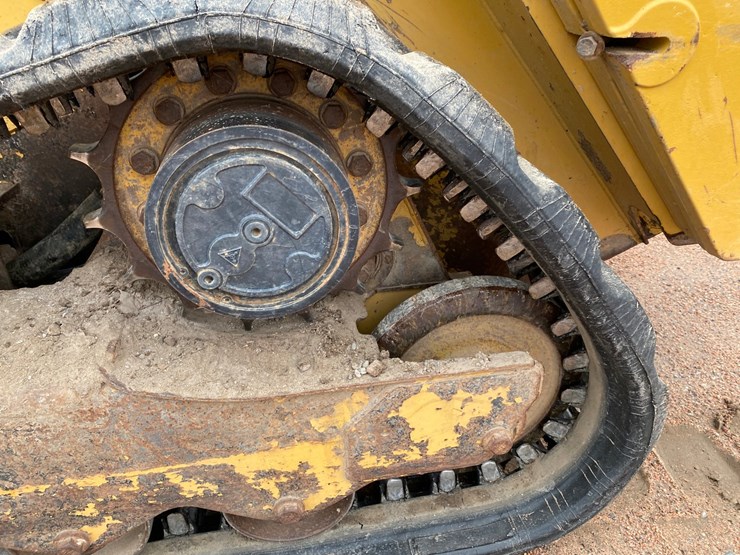 caterpillar-259d-image-25