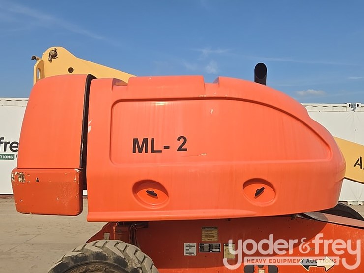 2008-jlg-400s-image-38