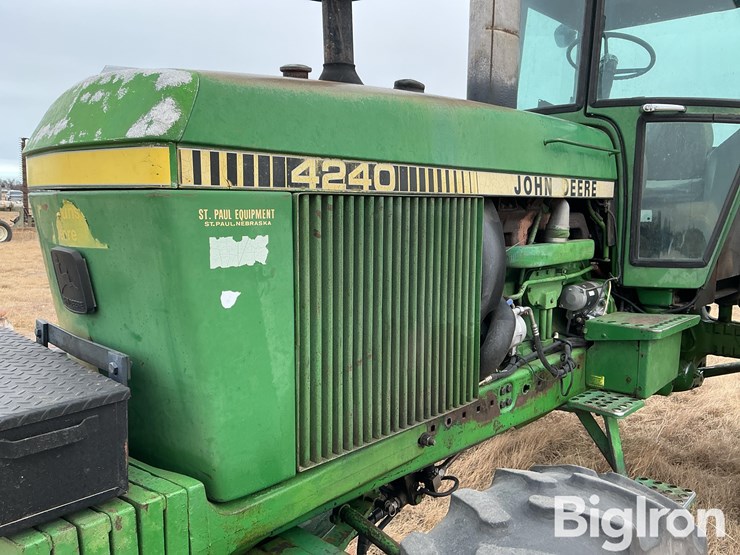 1982-john-deere-4240-image-15
