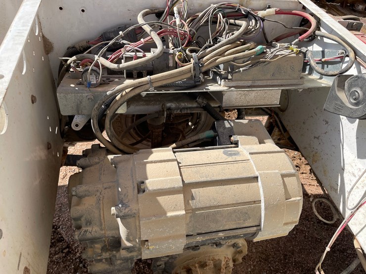 #1559-•-2017-taylor-dunn-electric-yard-cart-image-21