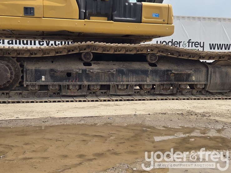 2019-caterpillar-330-image-18