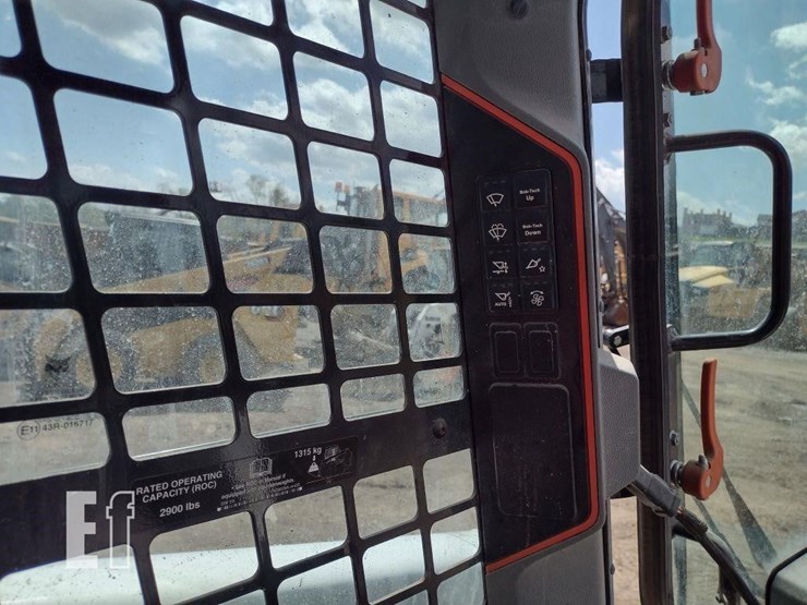 2021-bobcat-t76-image-9