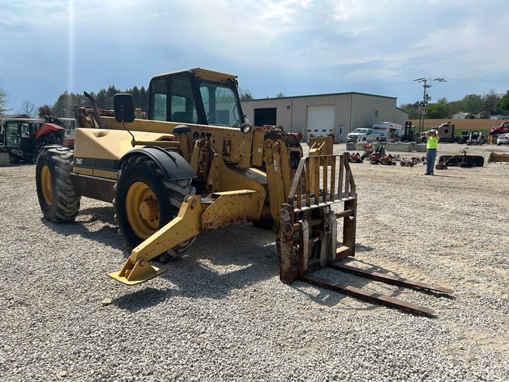 caterpillar-th83-image-6