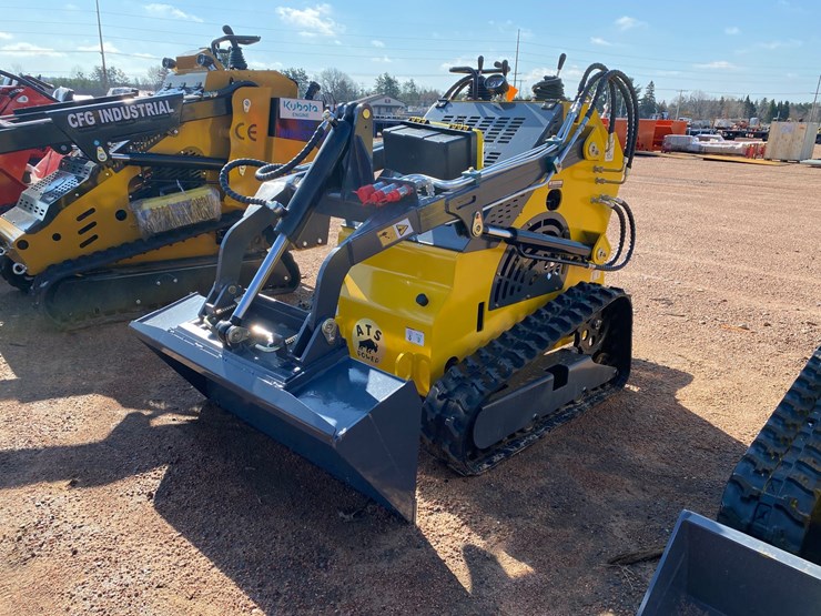 #5563-•-2026-ats-t460-tracked-mini-skid-steer-with-some-damage-image-1