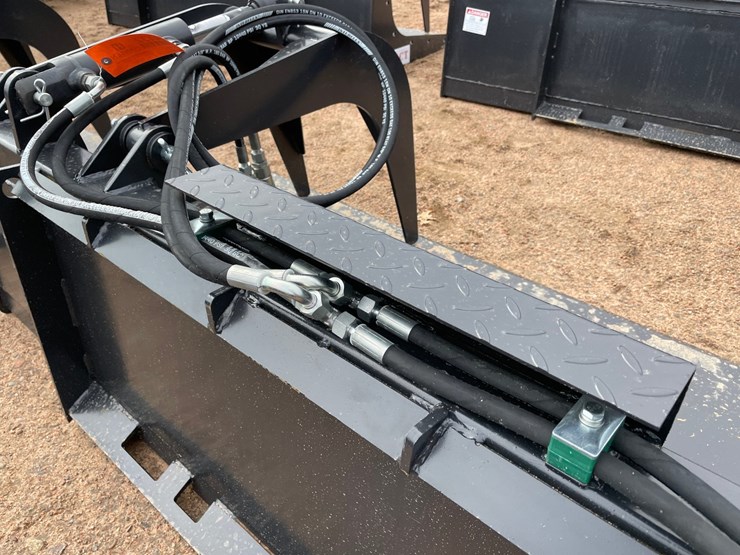 #4132-•-84"-jct-smooth-edge-grapple-bucket-image-7