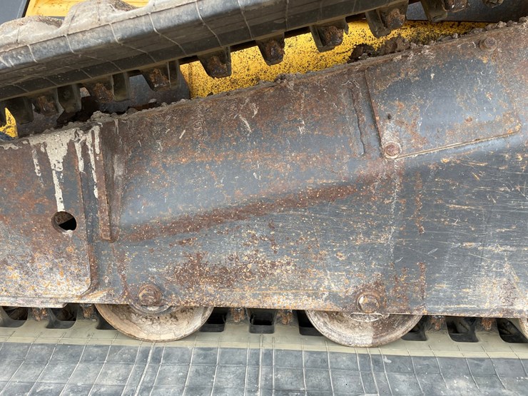 2007-new-holland-c185-image-16